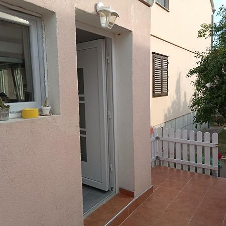 Appartement Apartman Mala Cici à Zadar Extérieur photo