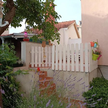 Appartement Apartman Mala Cici à Zadar Extérieur photo