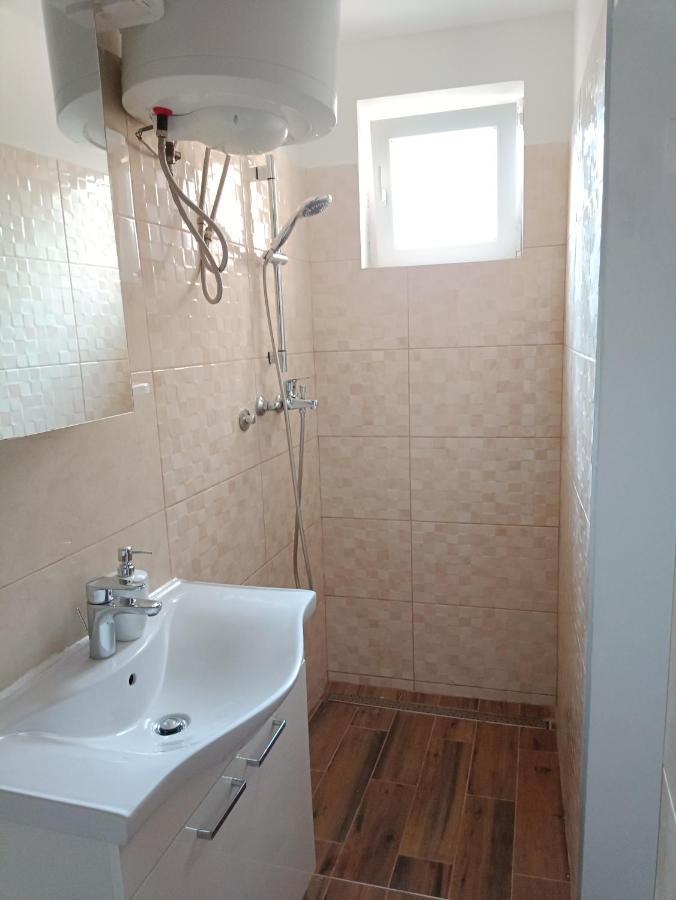 Appartement Apartman Mala Cici à Zadar Extérieur photo