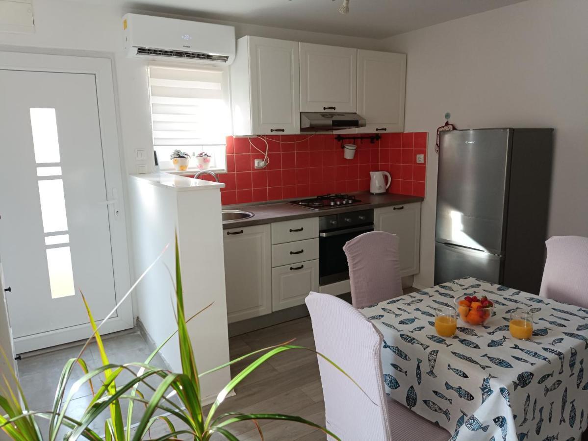Appartement Apartman Mala Cici à Zadar Extérieur photo