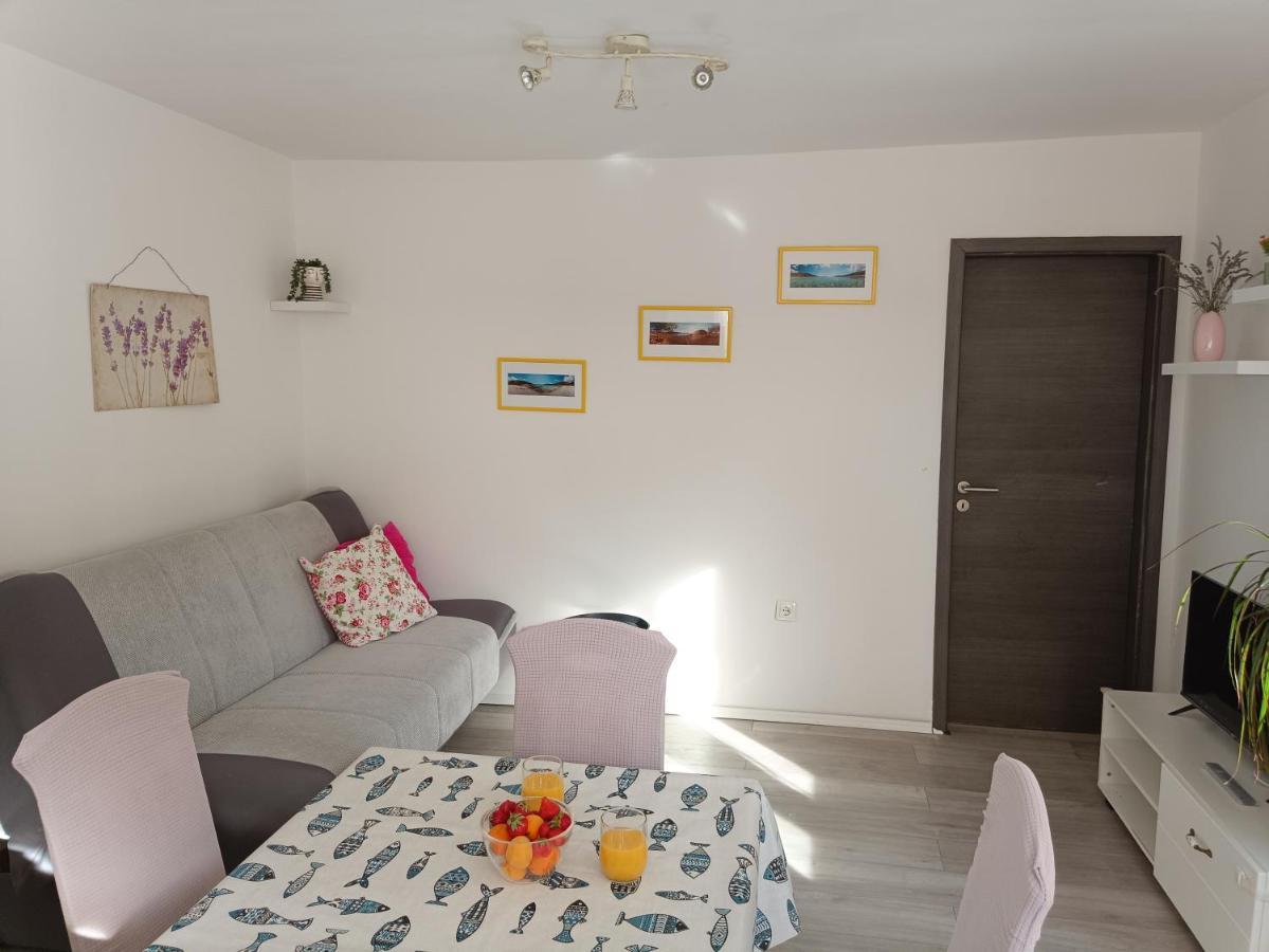 Appartement Apartman Mala Cici à Zadar Extérieur photo